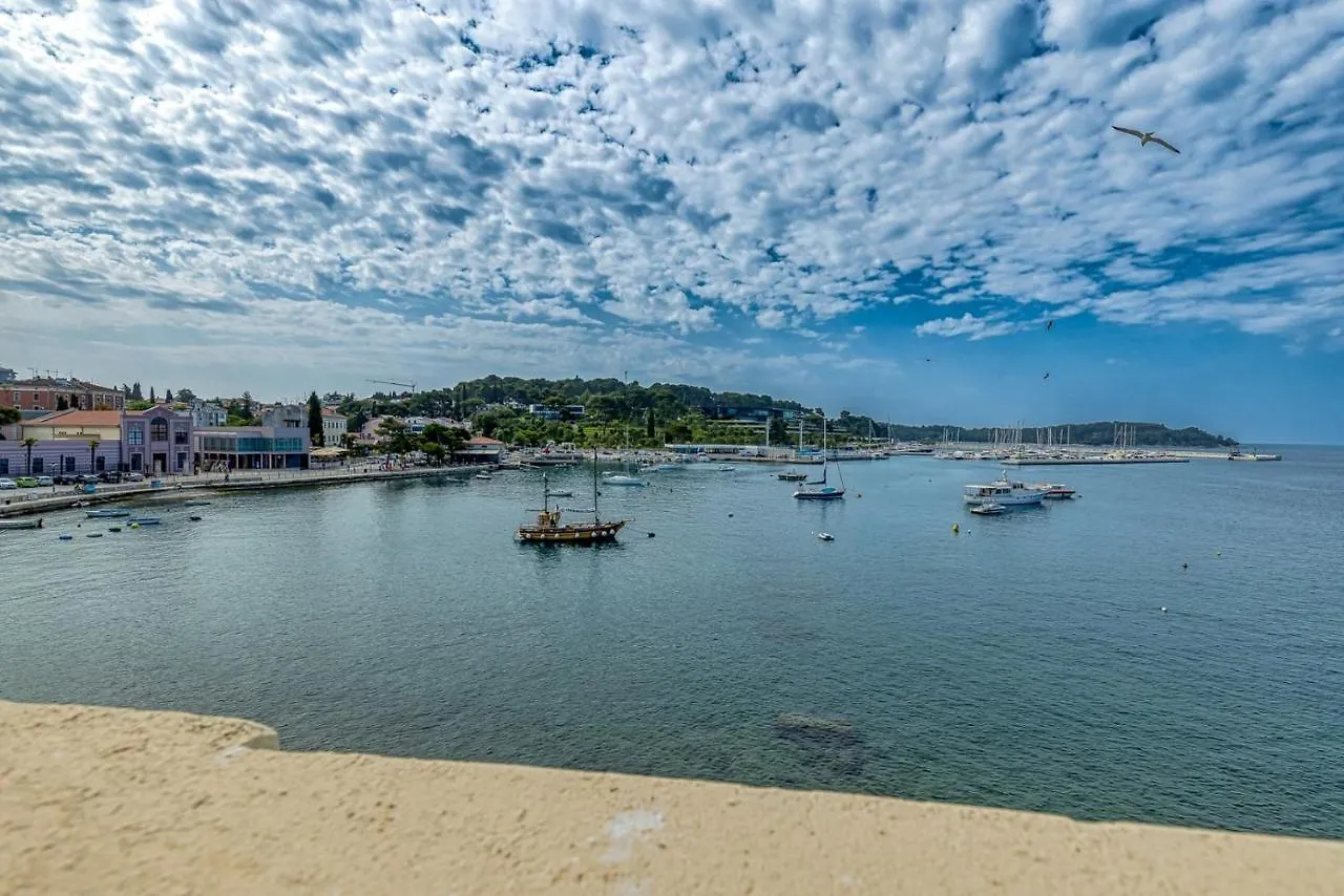 Apartment Viking Rovinj With Sea View