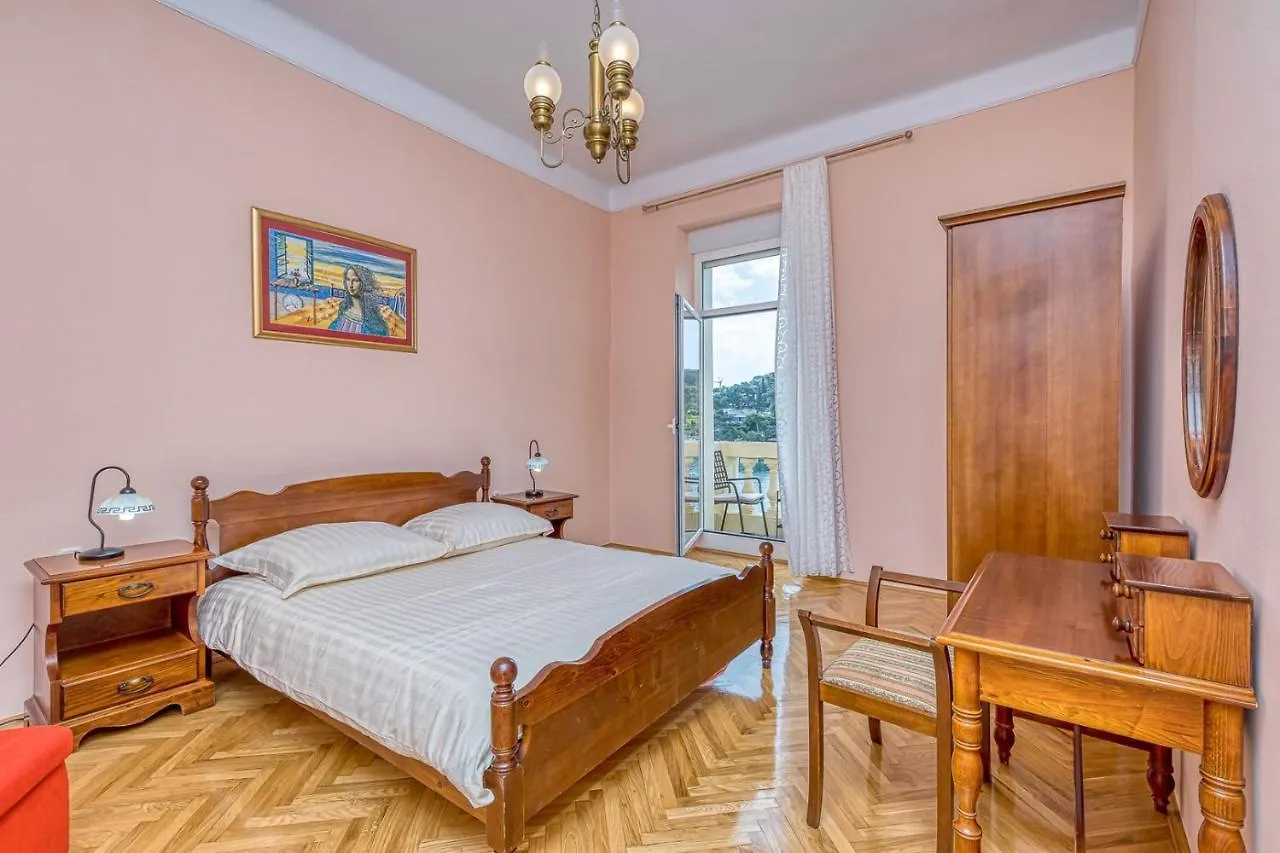 Apartment Viking Rovinj With Sea View