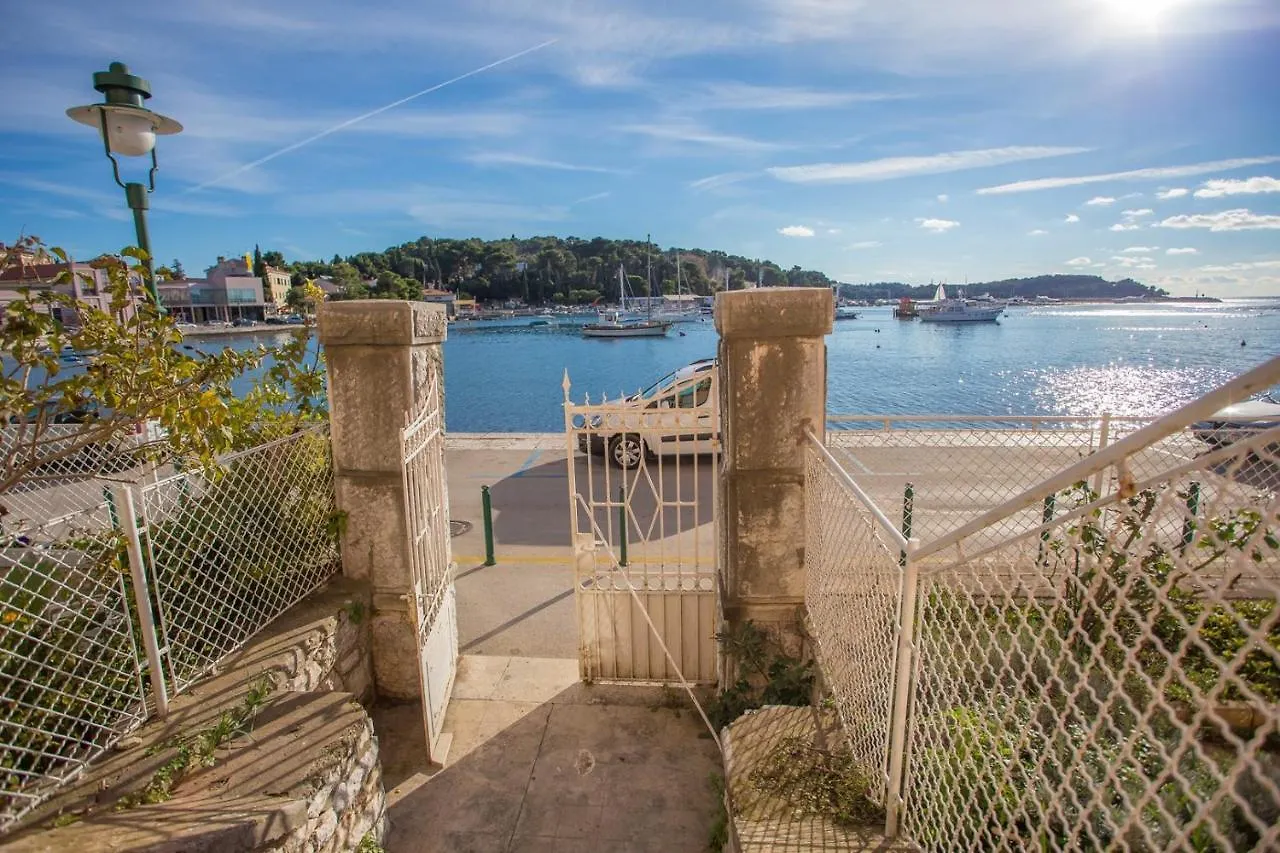 Apartment Viking Rovinj With Sea View קרואטיה